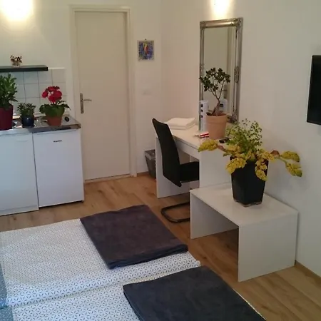 Guest house Korado 3*